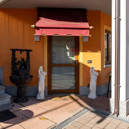 La Casa Del Grillo 1-2
